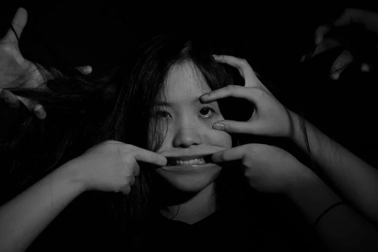 Why is it Difficult to smile After Narcissistic Abuse? why you think therapy will not work for you after an abusive relationship