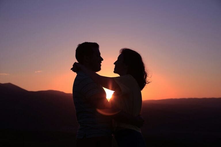 Are You Really in A Healthy Relationship? Look In the Mirror First toxic relationships: why you think you can’t live without them?