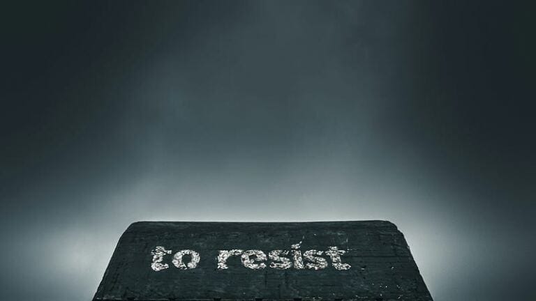 Why You find it Hard to Resist the Narcissist’s Hoover should you publicly expose a narcissist?